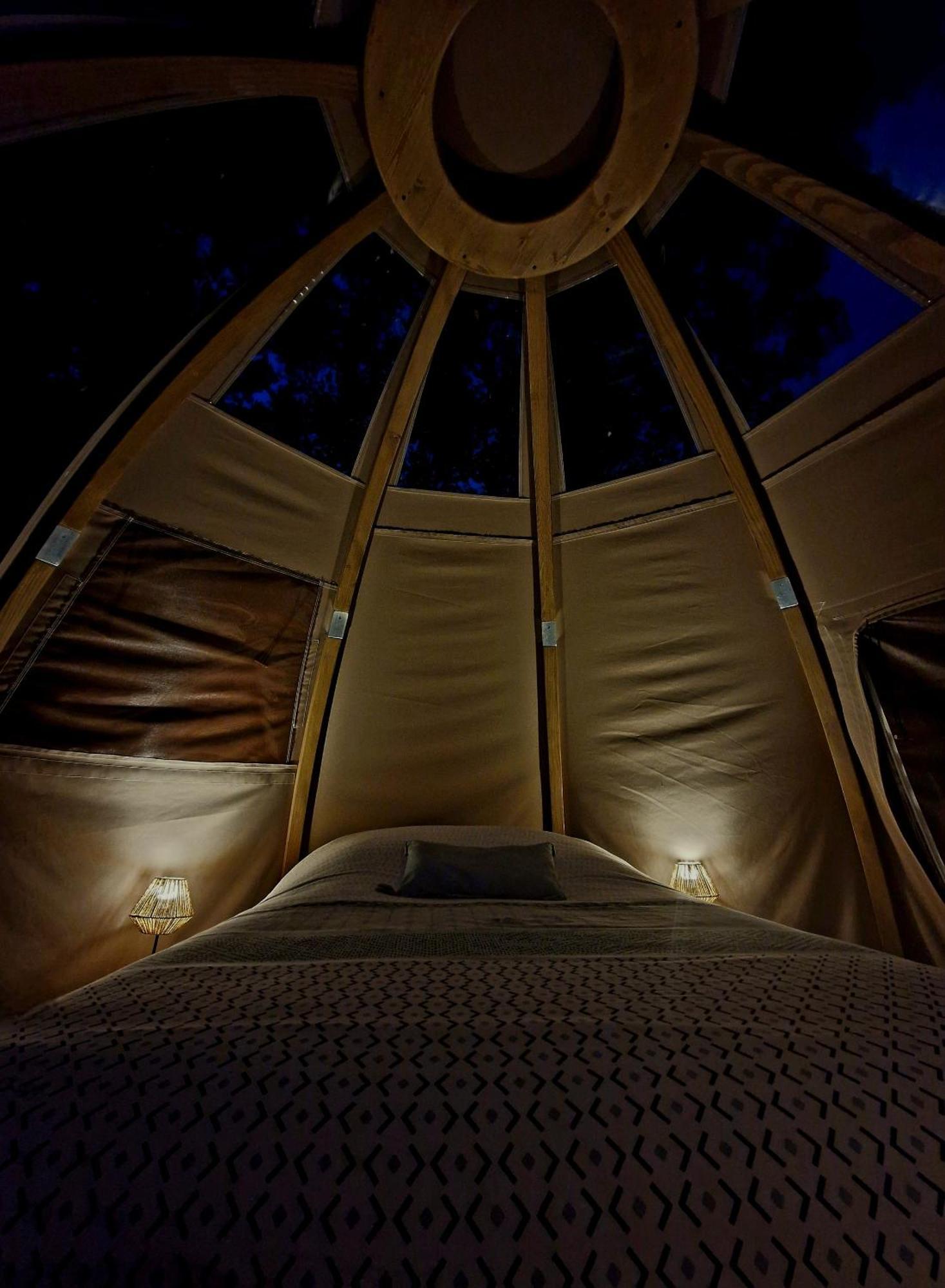 Sorde-lʼAbbaye Les Nuits De Cassiopee B&B 객실 사진